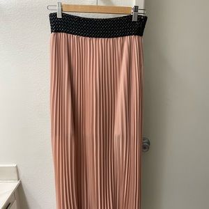Bebe Pleated Maxi Skirt